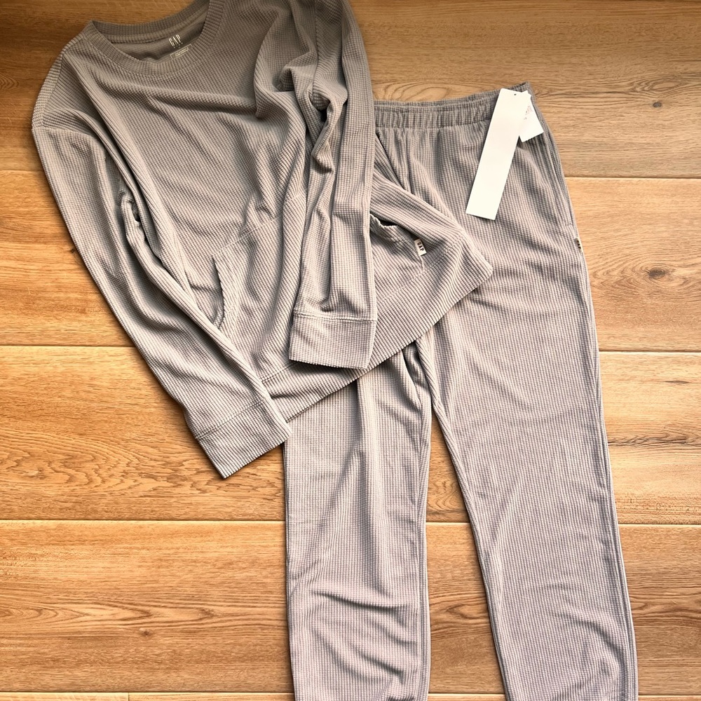 NEW! GAP KIDS - Cozy Kids Pajamas in Grey